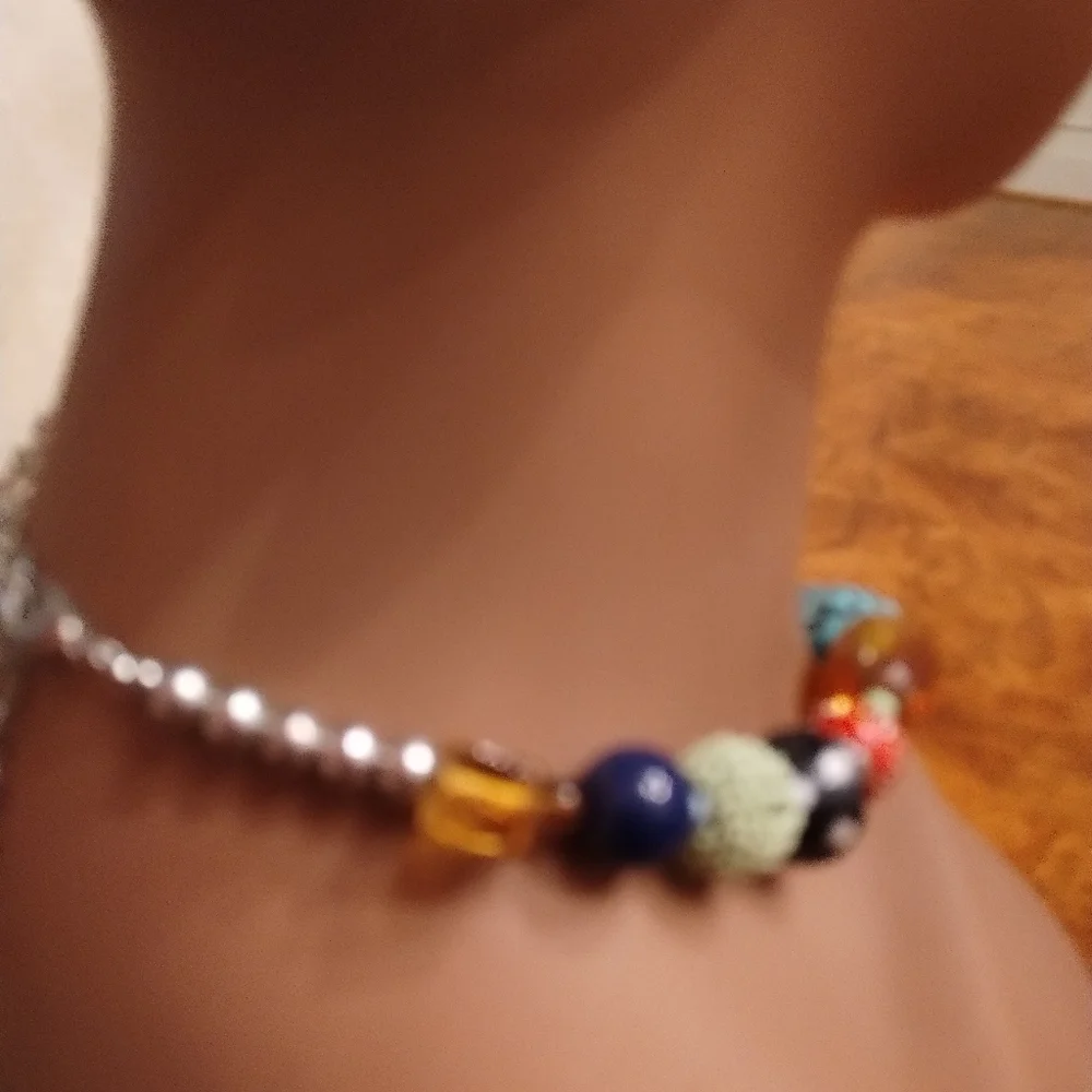 SAVE Pre-Owned Costume Multicolored Beaded Necklace - Picture 7 of 8